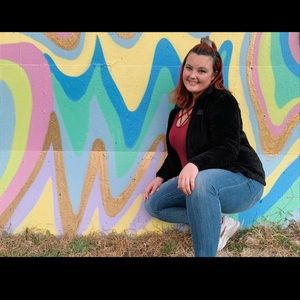 Meet your Posher, Kaitlyn